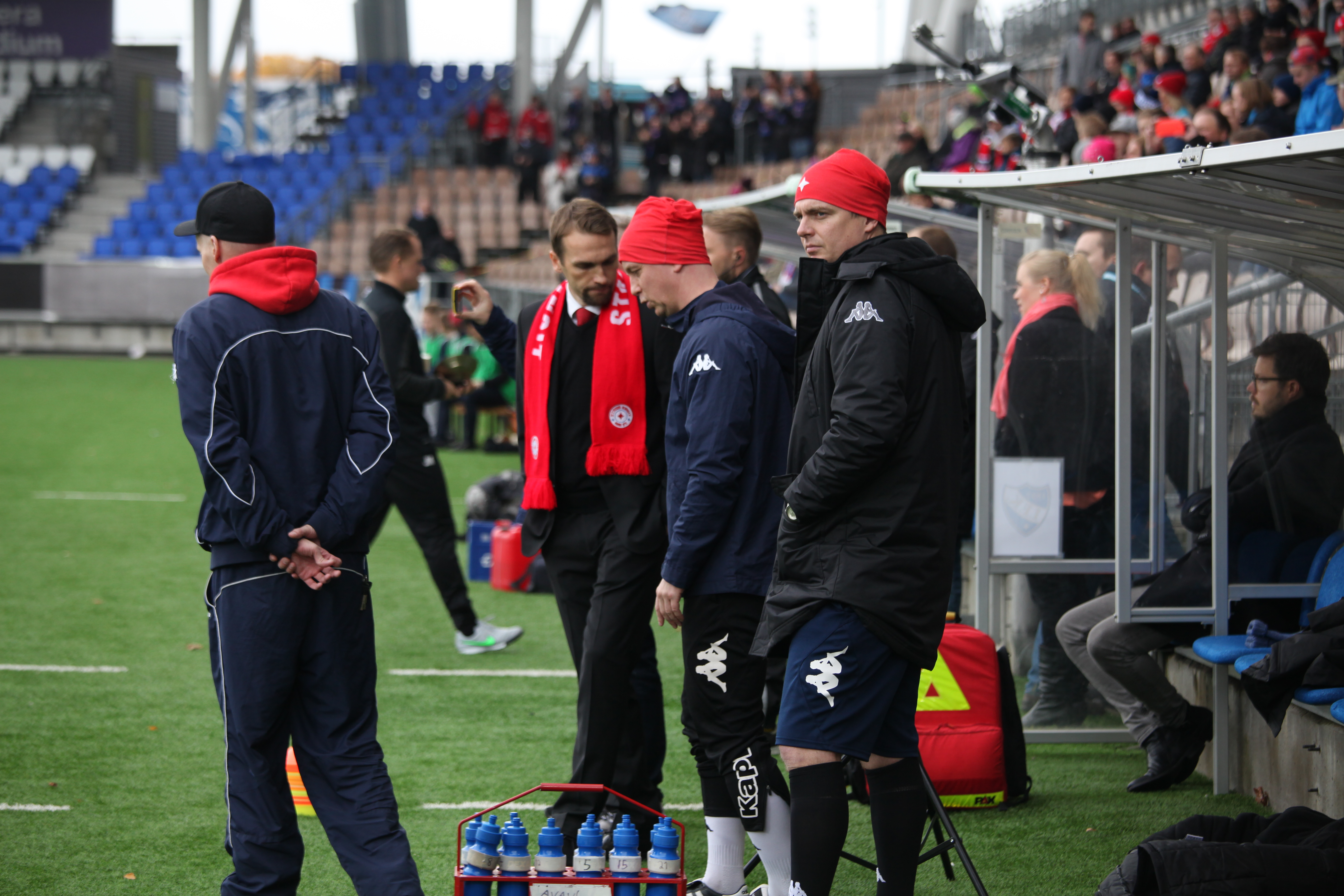 Teemu Kankkunen (oik.) siirtyy IFK:n A-junioreiden päävalmentajaksi. Kuva: Jere Nevalainen / HIFK Fotboll