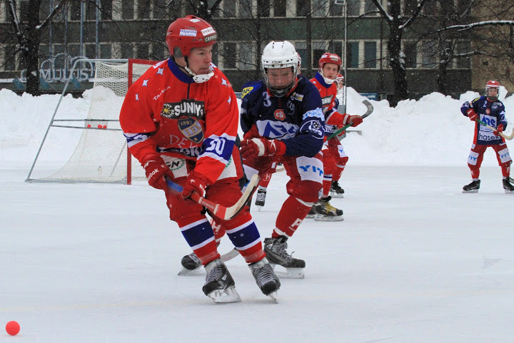 Jari Hyttinen on tuttu mies IFK:n jääpallojoukkueesta. Kuva: Pekka Huovila / Finbandy.fi