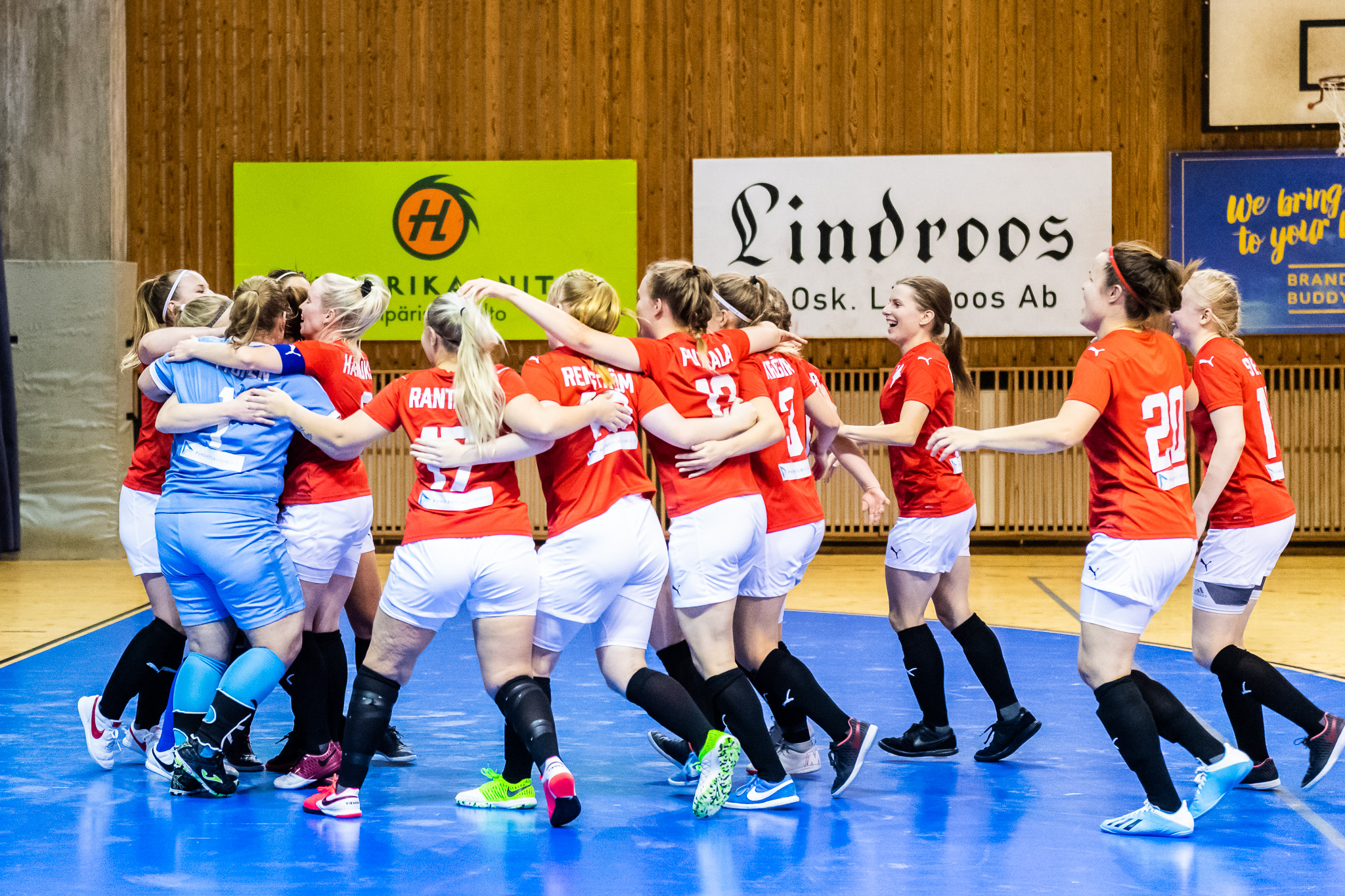 HIFK:n futsaljoukkueet käynnistelevät kauttaan – Naiset ovat jo napanneet ensimmäisiä pisteitään Futsal-Liigassa