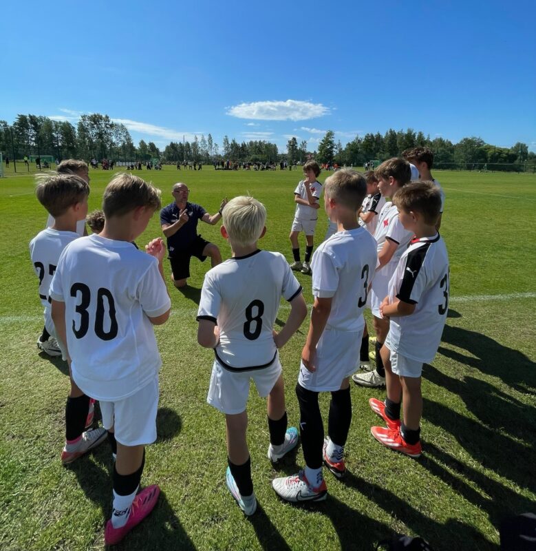 U12 joukkue Helsinki Cupissa